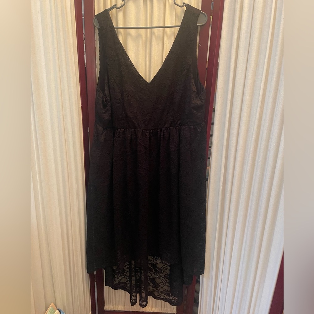 Torrid 3 a-line hi lo lace v-neck dress
